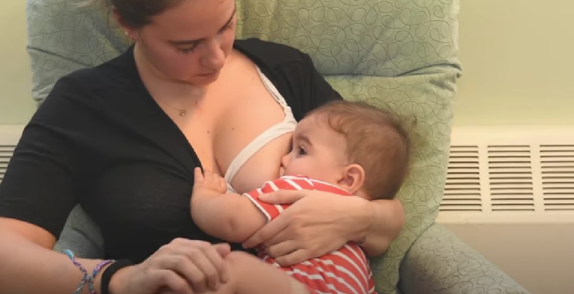 Breastfeed to minimize vaccination pain